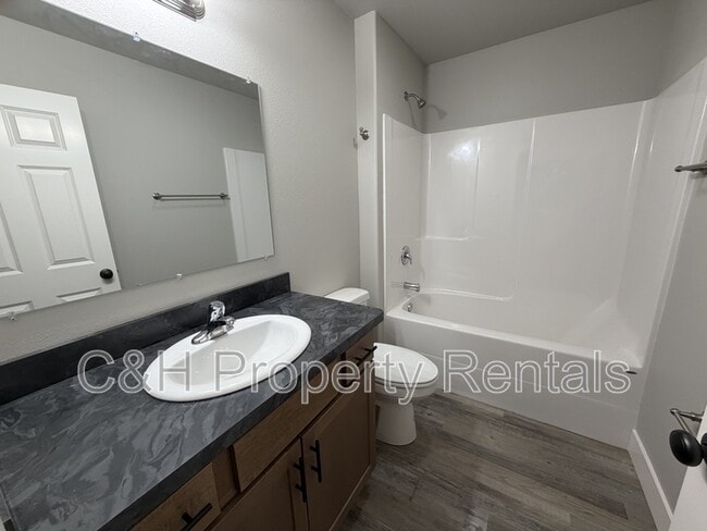 Building Photo - 1331 Lynn Ave