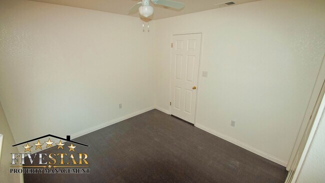 Building Photo - House for Rent on 4938 Shorebird Drive