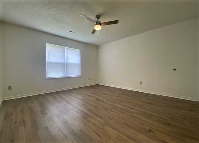 Building Photo - Pineville- Ranch townhome- Remolded 2 bed,...