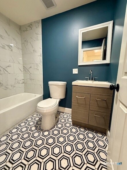 Building Photo - 20 Lemay St