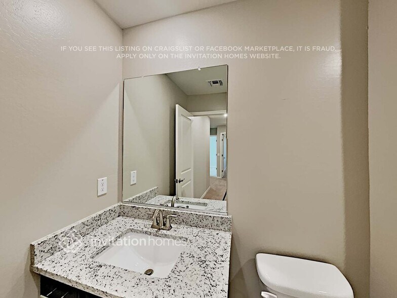 Building Photo - 8015 W Agora Ln