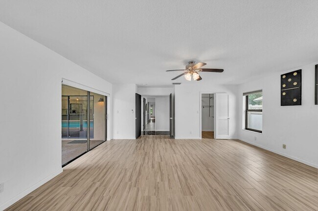 Building Photo - 303 NW 105th Terrace