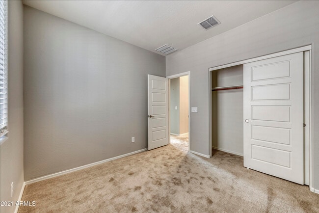 Building Photo - 8410 W Palmaire Ave