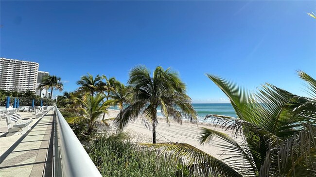 Building Photo - 2030 S Ocean Dr