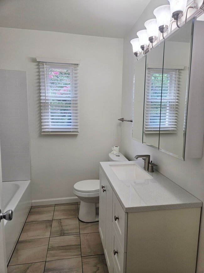 Building Photo - Beautiful Home in Suitland MD