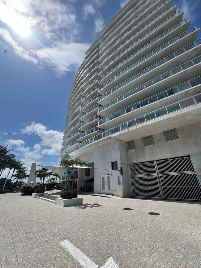 Building Photo - 6700 Indian Creek Dr