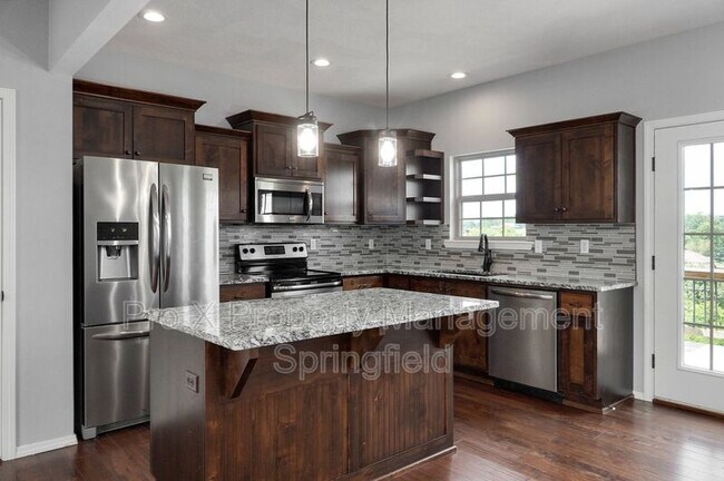 Building Photo - 1503 E Fairwind