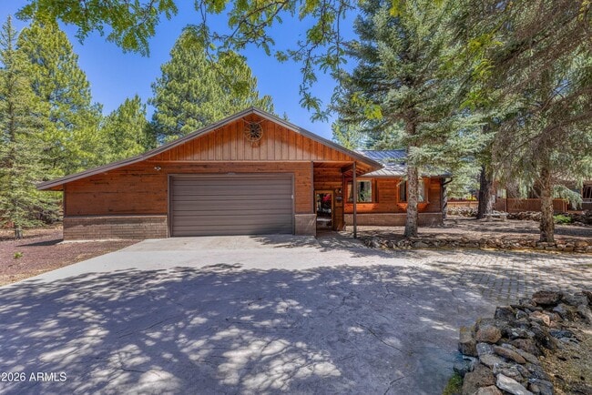 Building Photo - 5038 Sweeping Vista Dr