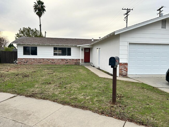 Primary Photo - 1941 Reseda Ln