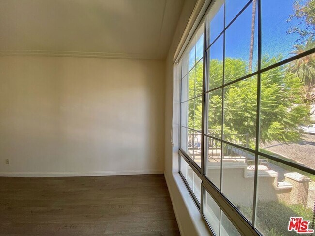 Building Photo - 2349 S Beverly Glen Blvd