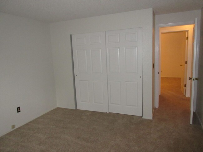 Building Photo - 2-Bedroom Rambler in Central Kitsap