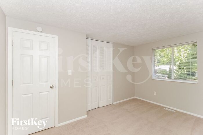 Building Photo - 330 Hembree Forest Cir