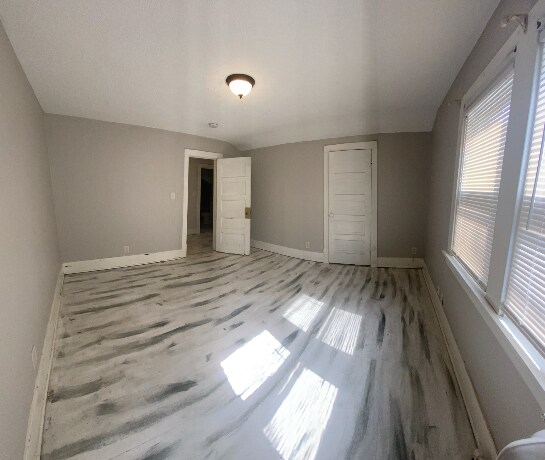 Building Photo - 1341 11th Ave N