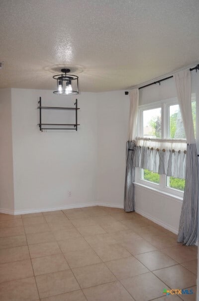 Building Photo - 2505 Hemlock Dr