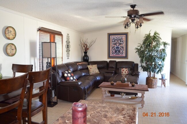 Building Photo - 1105 N Lamesa Rd