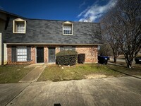 Building Photo - 2 Bedroom in Springhill ISD