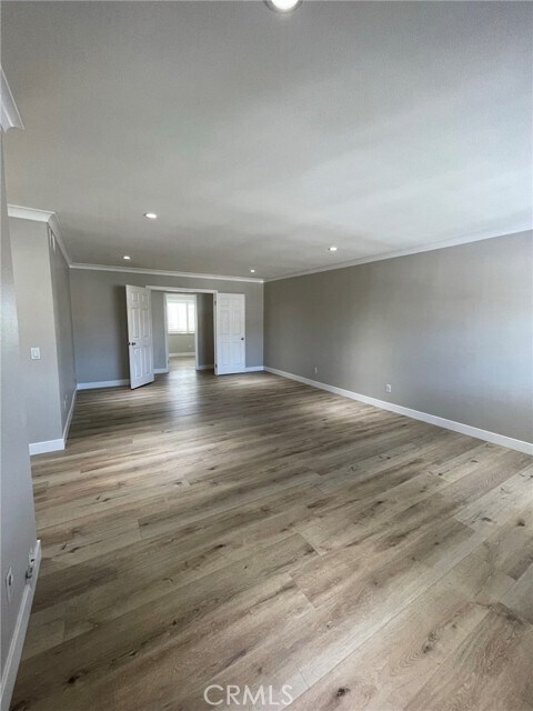 Building Photo - 765 Featherwood Dr