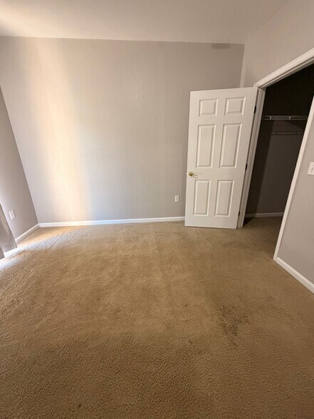 Building Photo - 7440 S Blackhawk St