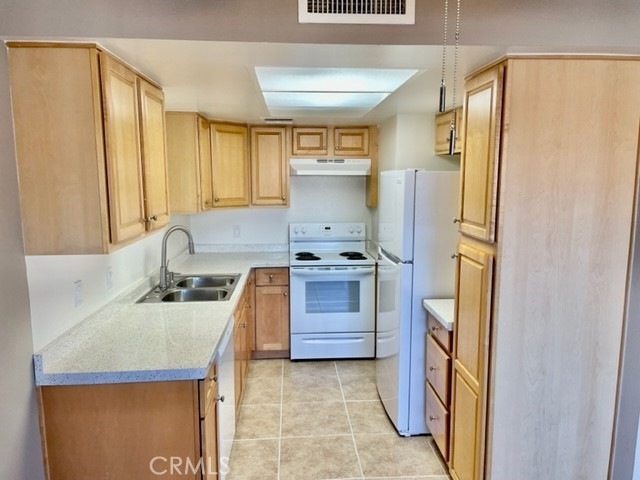 Building Photo - 51080 Eisenhower Dr
