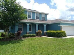 Building Photo - Spacious 4-Bedroom 2 Bathroom Apartment fo...