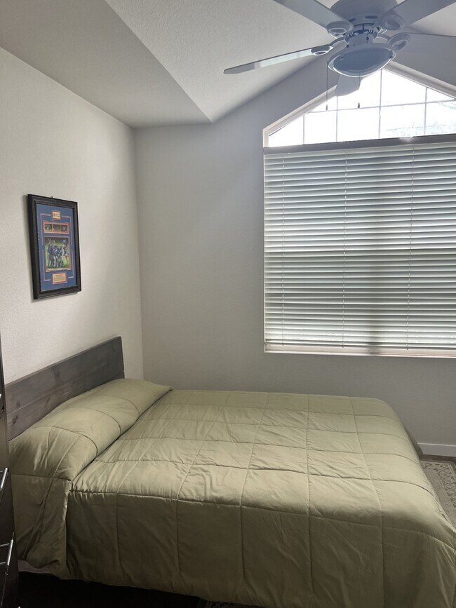 Building Photo - Available March!  Beautiful Condo in Steeplechase!