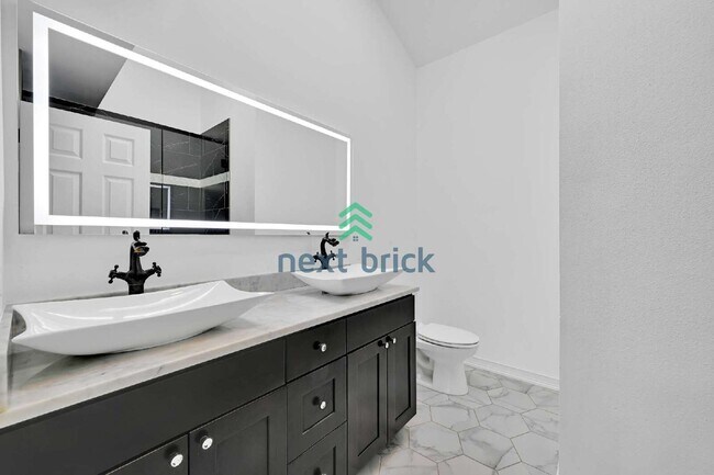 Building Photo - 3 BED & 3 BATH CONDO FOR RENT