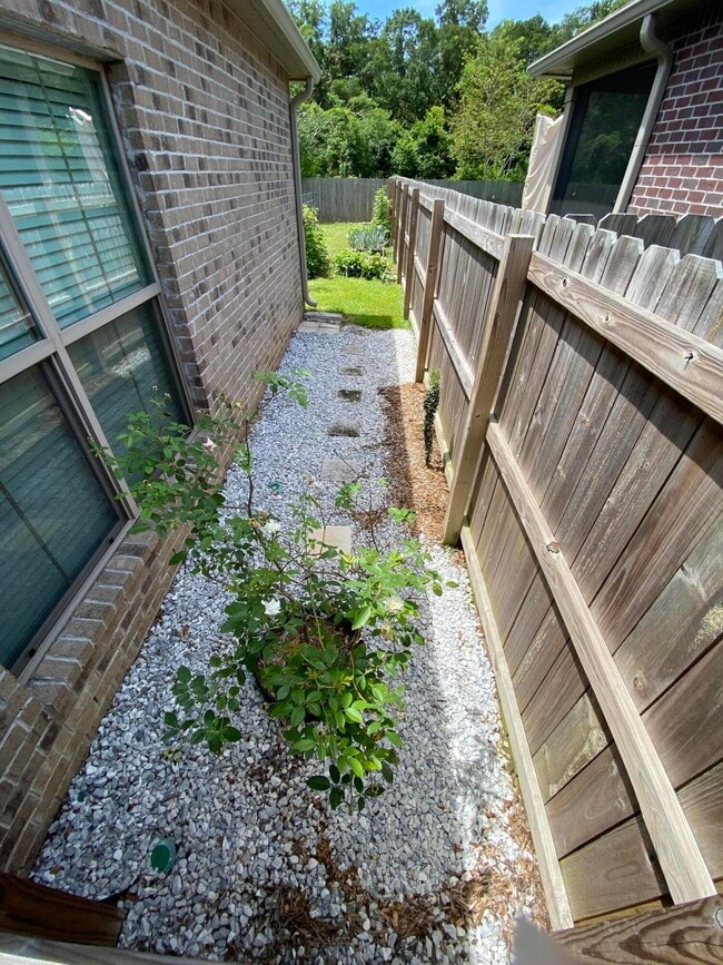 Building Photo - 3909 Fielding Ct
