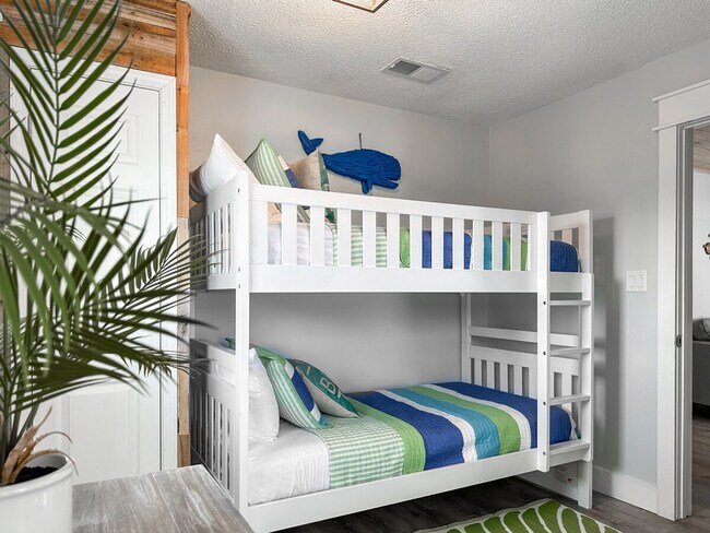 Building Photo - 94 Cobia St