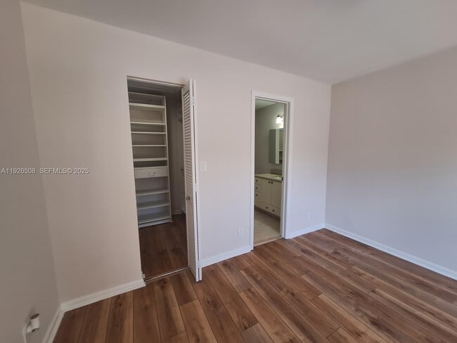 Building Photo - 22295 Timberly Dr