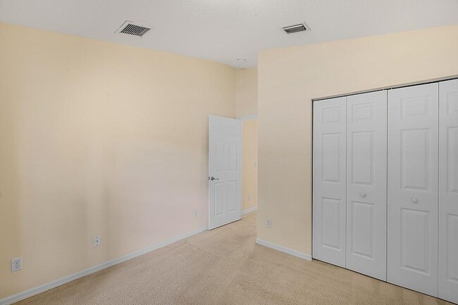 Building Photo - Beautiful 3/2 in Gated Community