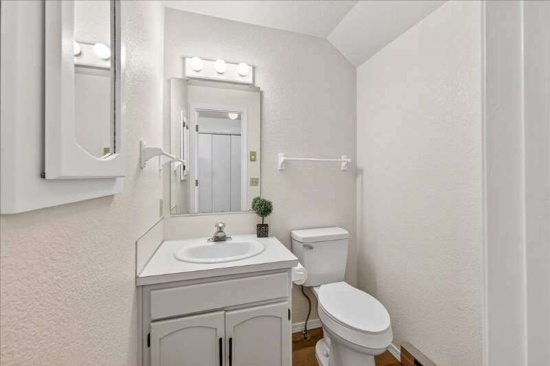 Building Photo - 2926 S Abbs Ln