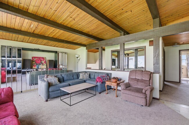 Building Photo - 3942 Stark Ln