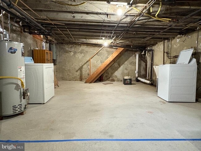 Building Photo - 2842 S Iseminger St