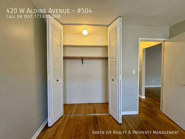 Building Photo - 420 W Aldine Ave