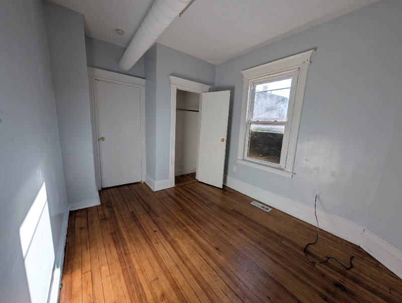 Building Photo - 152 Brook St