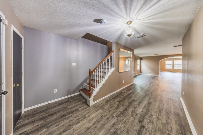 Building Photo - 20119 Baron Brook Dr