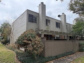 Building Photo - 1629 S Kirkwood Rd