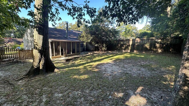 Building Photo - 3326 Thomas Butler Rd