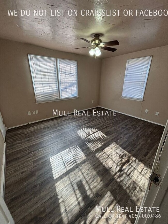 Building Photo - 412 S Evans Ave