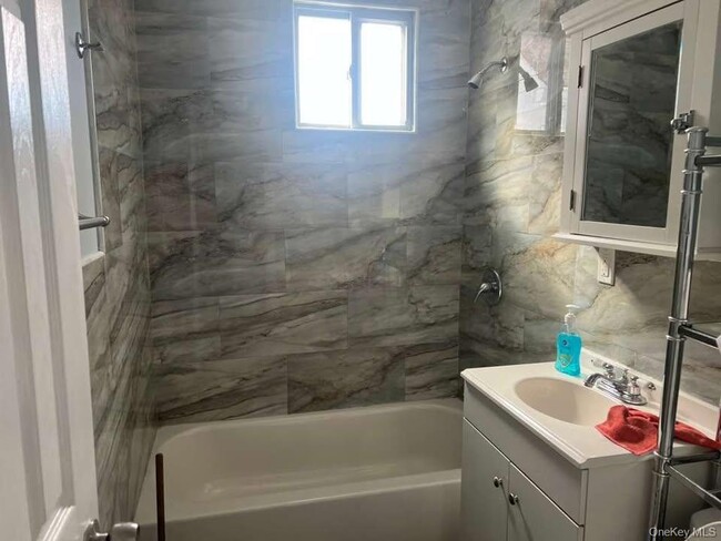 Building Photo - 105-32 130th St