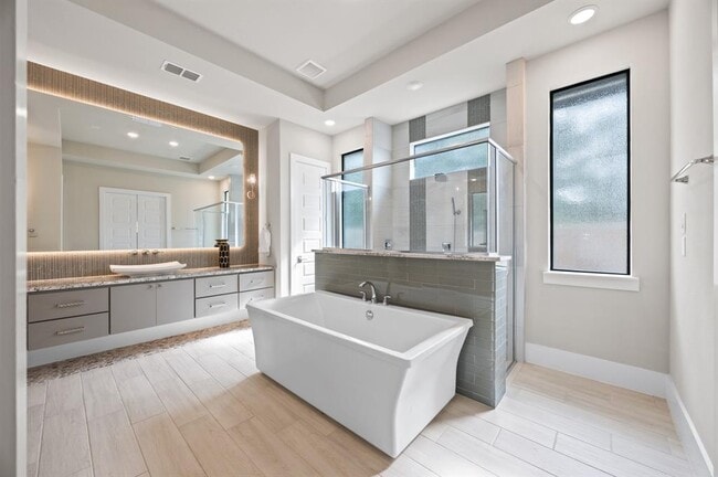 Building Photo - 27927 Indigo Ridge Dr