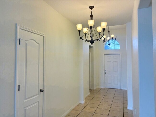 Building Photo - Water View 4/3 in Wyndham Lakes Estates ne...