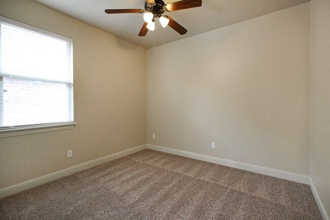 Building Photo - 15309 Cardinal Nest Dr