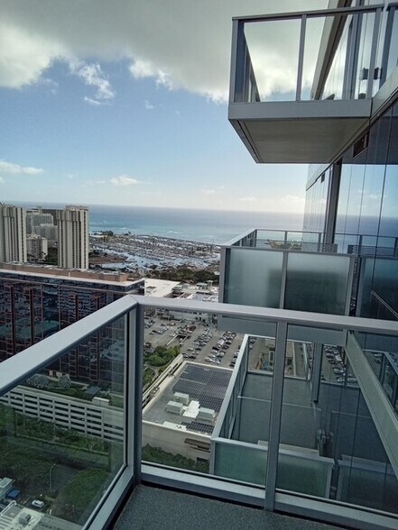 Building Photo - 629 Keeaumoku St