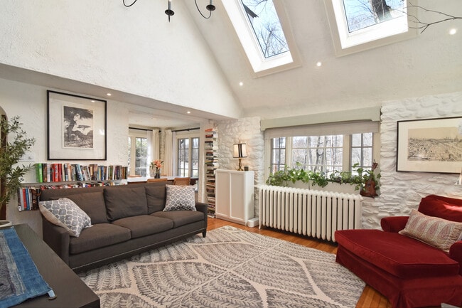 Building Photo - 116 Potter Rd