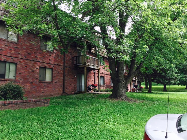 Building Photo - Hillside Park Apartments