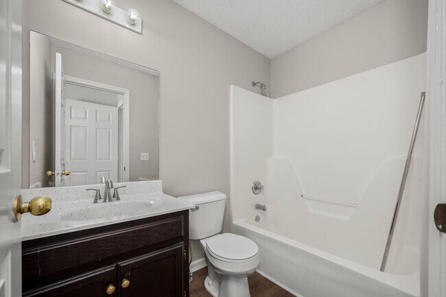 Building Photo - Hamlet Square Townhomes -2304A