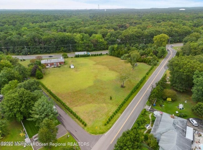 Building Photo - 545 Cassville Rd