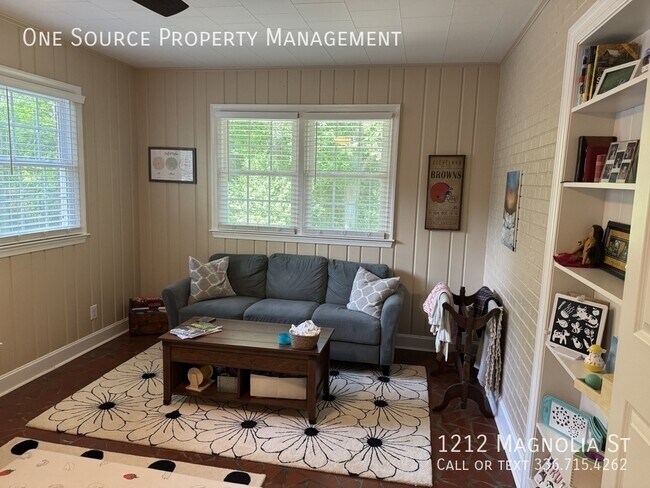 Building Photo - 1212 Magnolia St