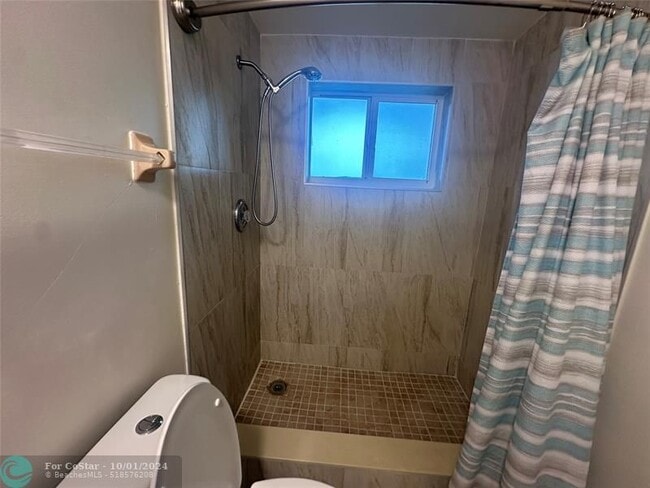 Building Photo - 10601 NW 45th St